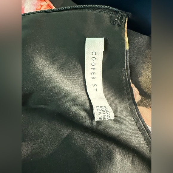 Cooper st. Floral ruffle dress in black multi size 16. - Picture 6 of 6